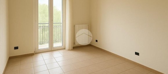 3 rooms Apartment in Foggia, Italy No. 35013 11