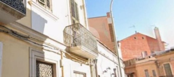 3 rooms Apartment in Foggia, Italy No. 35013 3