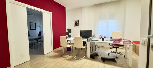  مكتب في Novara, Italy 94متر مربع رقم 203187 9