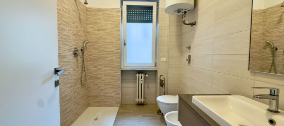  مكتب في Novara, Italy 94متر مربع رقم 203187 8