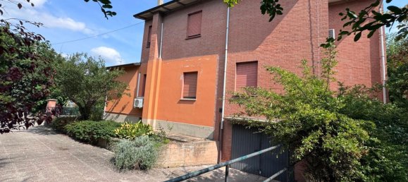 3 Schlafzimmer Haus in Castel San Pietro Terme, Italy, Nr. 315881 7