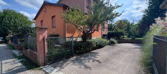 3 Schlafzimmer Haus in Castel San Pietro Terme, Italy, Nr. 315881 4