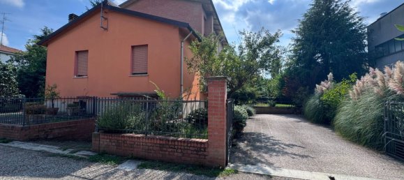 3 Schlafzimmer Haus in Castel San Pietro Terme, Italy, Nr. 315881 3