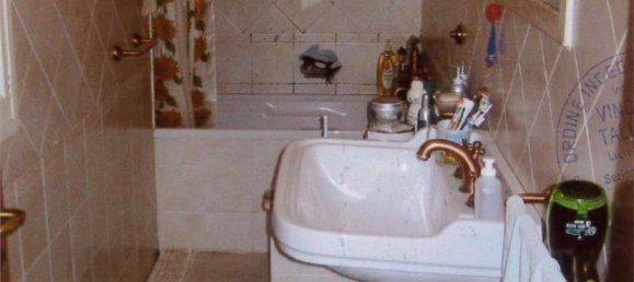 4 rooms Apartment in Cosenza, Italy No. 185392 8