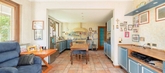 4 bedrooms Villa in Segrate, Italy No. 270423 13
