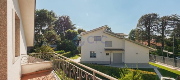 4 bedrooms Villa in Segrate, Italy No. 270423 24