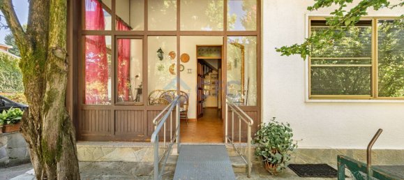 4 bedrooms Villa in Segrate, Italy No. 270423 5