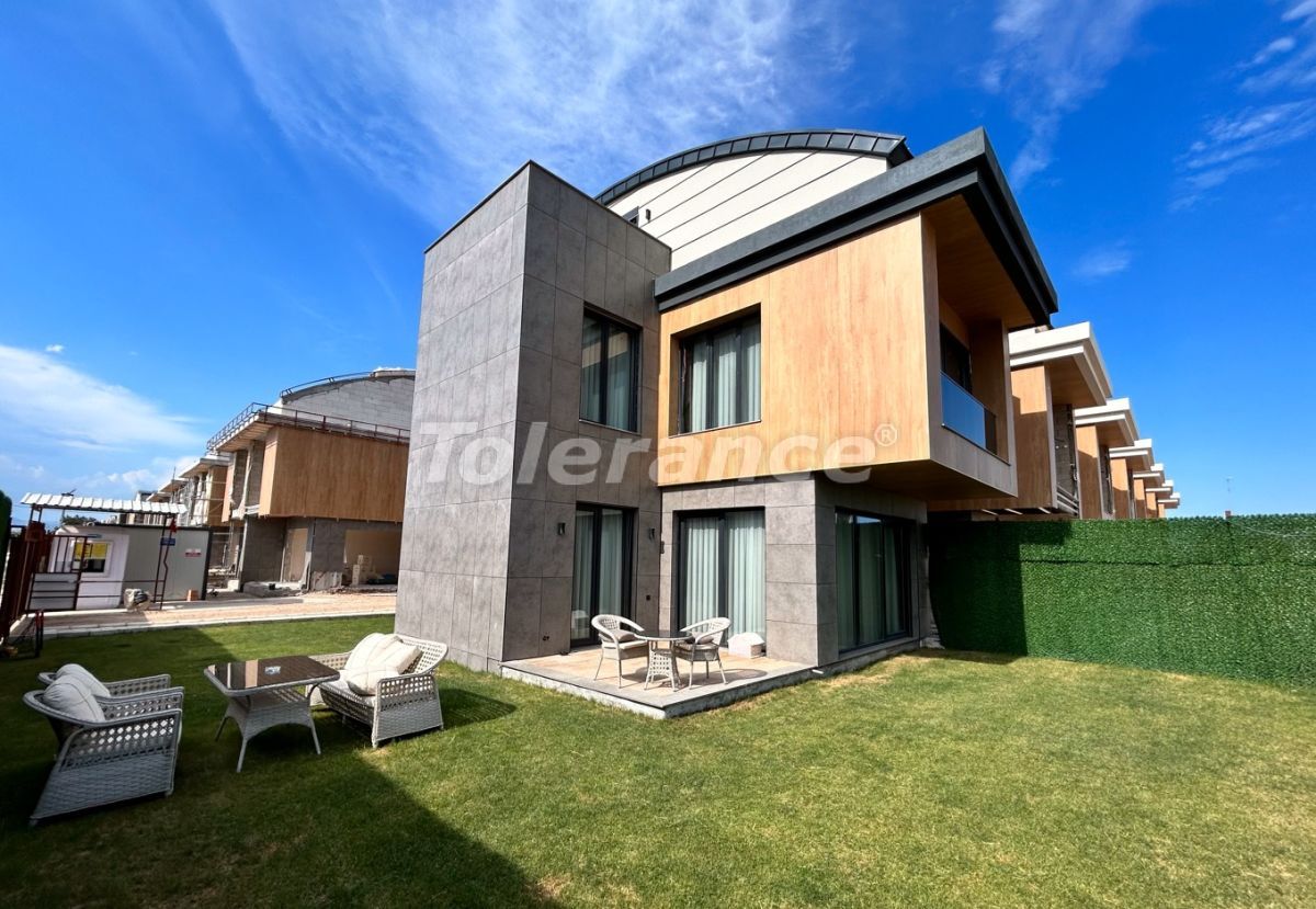 Villa 4+1 in Antalya, Turkey No. 12302