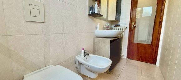 Apartamento de 2 dormitorios en Matera, Italy No. 24212 24