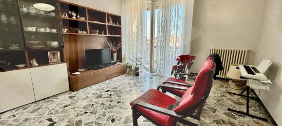 Apartamento de 2 dormitorios en Matera, Italy No. 24212 2