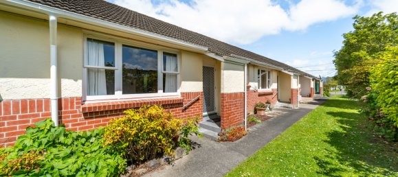 2 bedrooms House in Upper Hutt, New Zealand No. 133 7