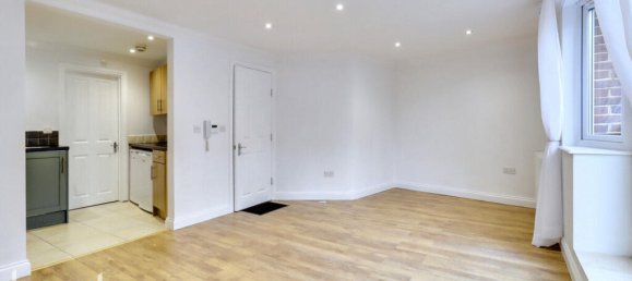 Estudio en South Croydon, United Kingdom No. 4907 2