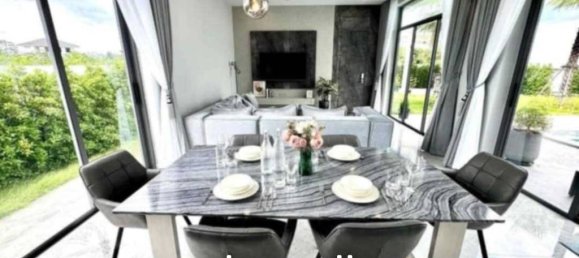 4 bedrooms Villa in Pattaya, Thailand No. 27165 3