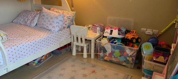 2 bedrooms Apartment in Dubai Investment Park, UAE No. 7421 6