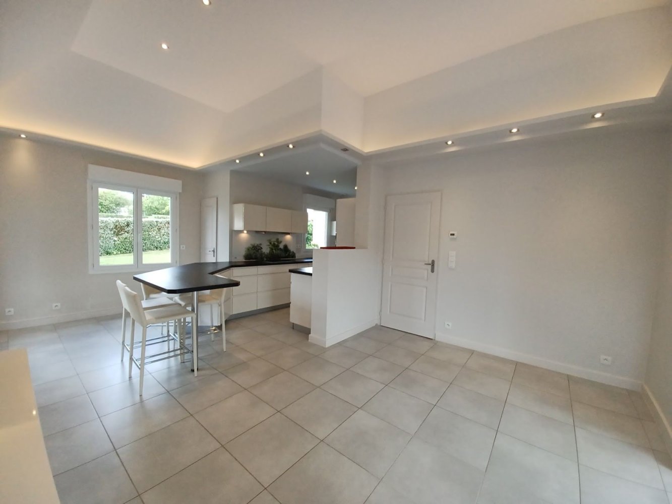 3 bedrooms House in Vannes, France No. 192927