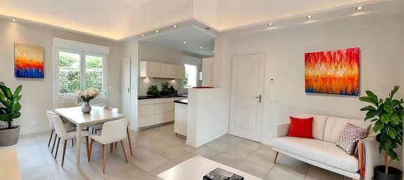 3 bedrooms House in Vannes, France No. 192927 2