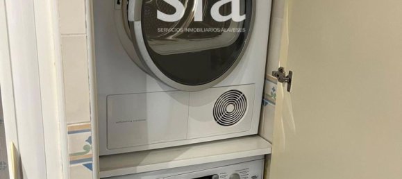 2 bedrooms Penthouse in Vitoria-Gasteiz, Spain No. 155762 16