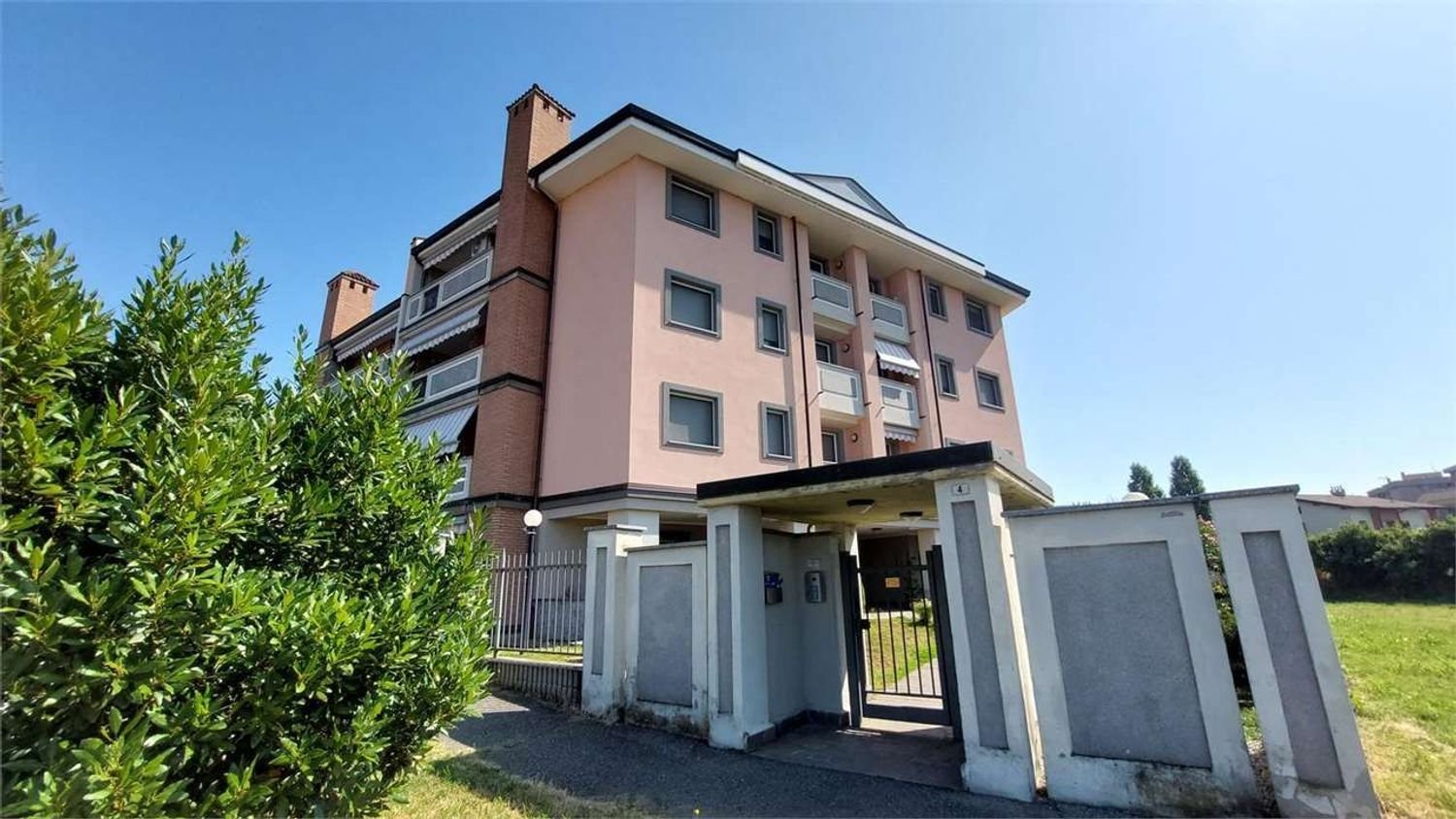 3 غرف نوم شقة في Abbiategrasso, Italy رقم 366444