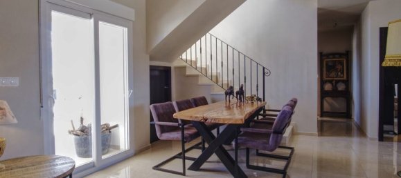 4 bedrooms House in Pinoso, Spain No. 170281 7