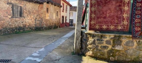 Casa de 5 dormitorios en Garrafe de Torío, Spain No. 107734 23