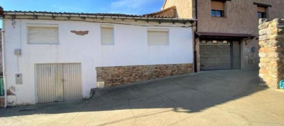 Casa de 5 dormitorios en Garrafe de Torío, Spain No. 107734 24