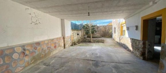 Casa de 5 dormitorios en Garrafe de Torío, Spain No. 107734 19