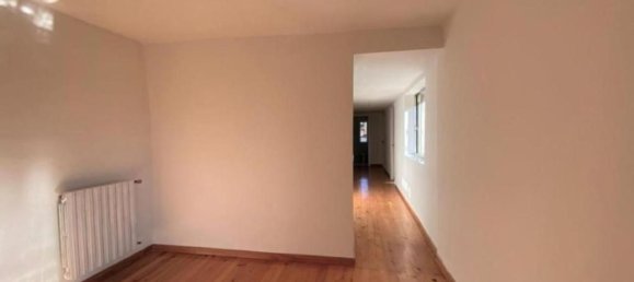 Casa de 5 dormitorios en Garrafe de Torío, Spain No. 107734 3