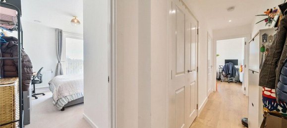 1 bedroom Apartment in London, United Kingdom No. 7814 32