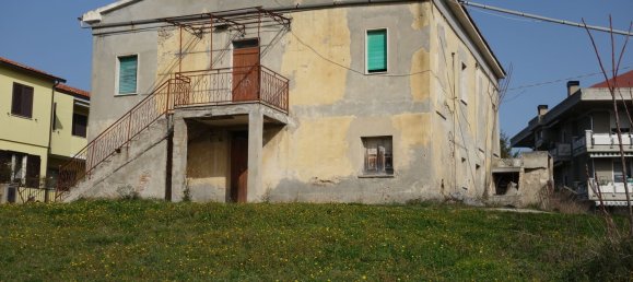 Casa de 8 habitaciónes en Pescara, Italy No. 12580 4