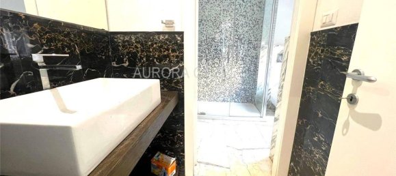 3 bedrooms Villa in Carrara, Italy No. 48095 12