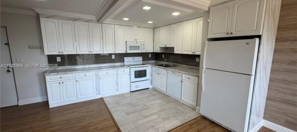 2 dormitorios propiedad comercial en alquiler en Miami, Miami-Dade, Florida, USA № 615222 13