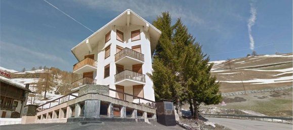 22m² Garage in Sestriere, Italy No. 9055 2