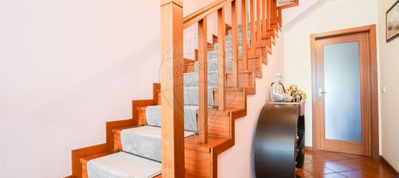 Casa de 3 dormitorios en Povoa de Lanhoso, Portugal No. 181269 3