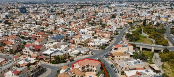 Villa de 4 dormitorios en Limassol, Cyprus No. 22130 4