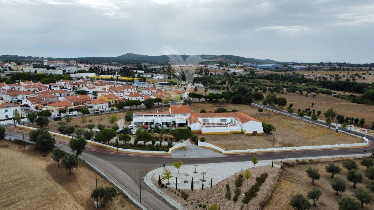 1550m² Hotel in Alter do Chao, Portugal No. 251395