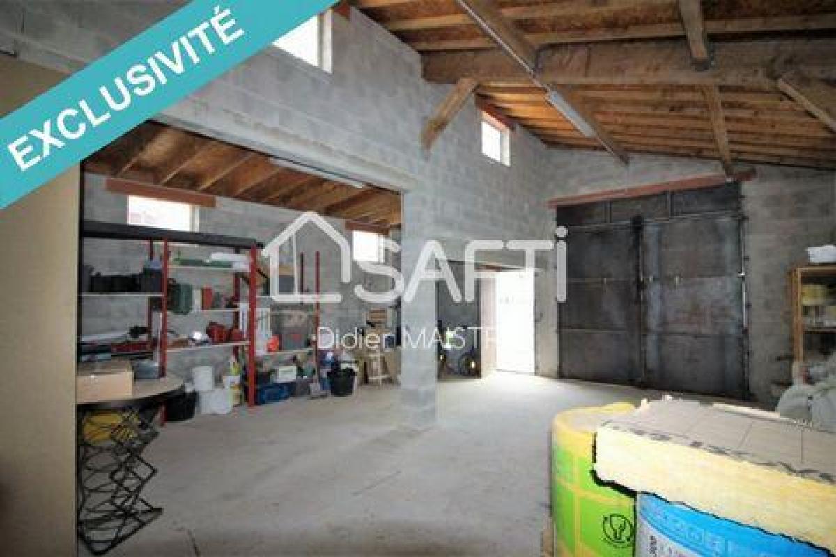  مكتب في Soual, France 90متر مربع رقم 19630