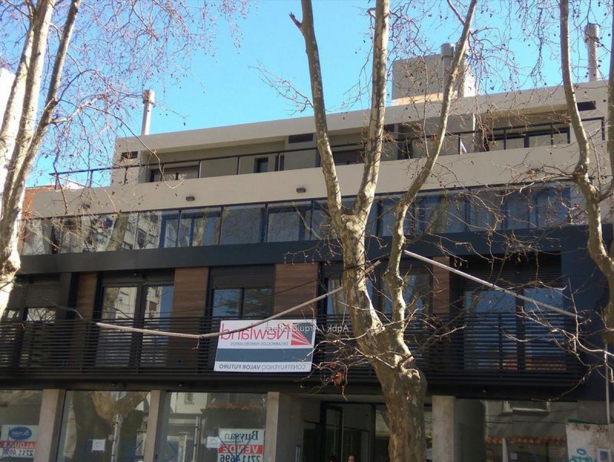 2 bedrooms Apartment in Montevideo, Uruguay No. 9145