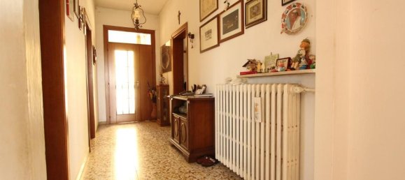 Apartamento de 4 dormitorios en Caldiero, Italy No. 324067 11