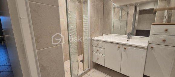 3 bedrooms House in Loury, France No. 45370 14