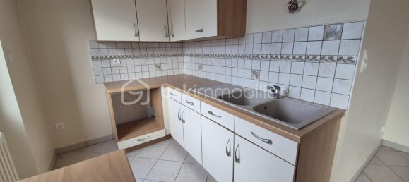 3 bedrooms House in Loury, France No. 45370 13