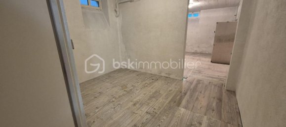 3 bedrooms House in Loury, France No. 45370 16