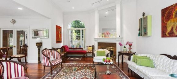 5 bedrooms House in British Columbia, Canada No. 1089 5