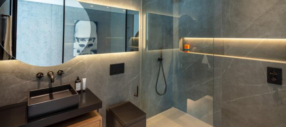 Villa de 5 dormitorios en Marbella, Spain No. 96761 40