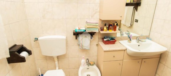 2 bedrooms House in Turin, Italy No. 272019 11