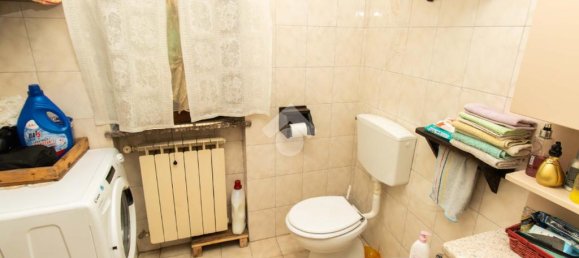 2 bedrooms House in Turin, Italy No. 272019 13