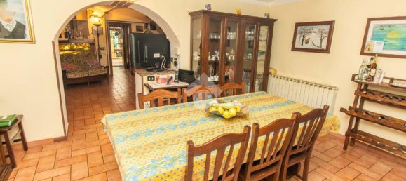 2 bedrooms House in Turin, Italy No. 272019 6