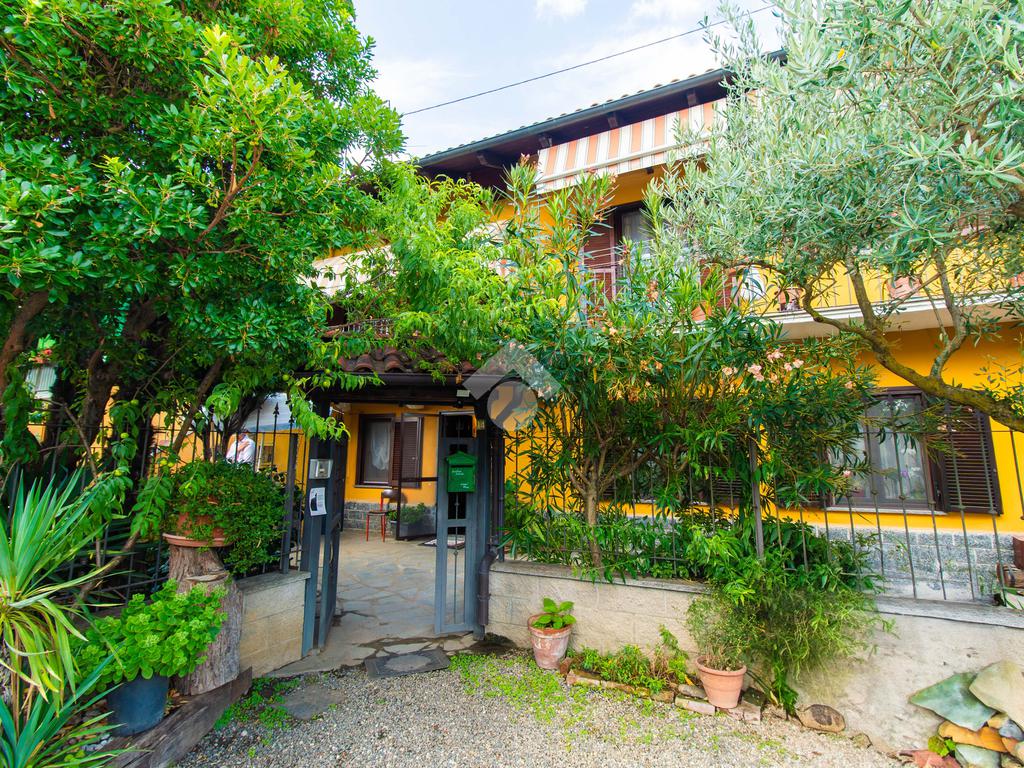 2 bedrooms House in Turin, Italy No. 272019