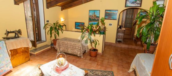 2 bedrooms House in Turin, Italy No. 272019 17