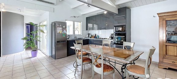 5 Schlafzimmer Haus in Forges, France, Nr. 102961 11