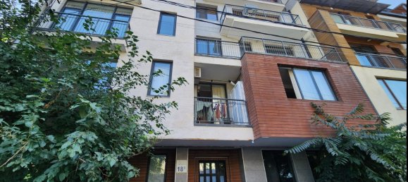 Квартира с 3 комнатами в Тбилиси, Грузия № 1449 35